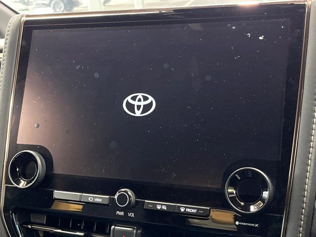 【14インチディスプレイオーディオ】画面内にオーディオ操作はもちろん、空調の調整機能なども盛り込んだ多機能なディスプレイオーディオです!スマートフォン連携はもちろん、車載ナビもお使いいただけます♪