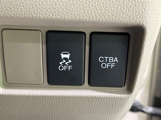 �y�V�e�B�u���[�L�A�N�e�B�u�V�X�e���z�ᑬ���s���ɑO���̎ԗ�����F�����A�Փ˂������Ȏ��͌x��ƃu���[�L�ŏՓˉ���Ɣ�Q�y�����A�V�X�g�B�����S�Ƀh���C�u�����y���݂��������܂��B