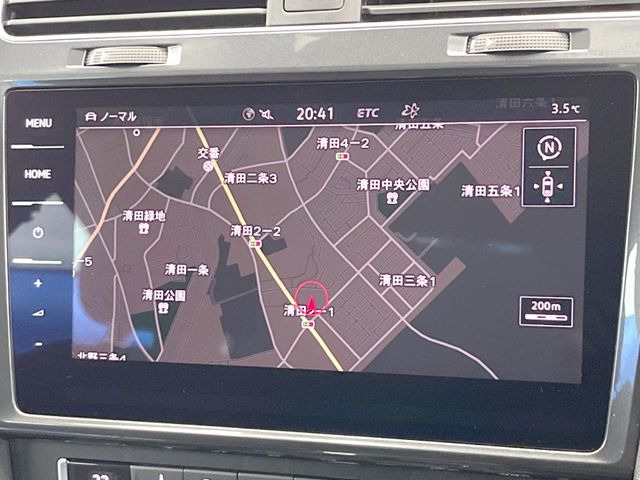 �������i�r:��̊��̂���i�r�́A����������ԓ������o���Ă���܂��B�I�[�f�B�I�@�\���[�����Ă���܂��̂ŁA�^�]�����y���߂܂���