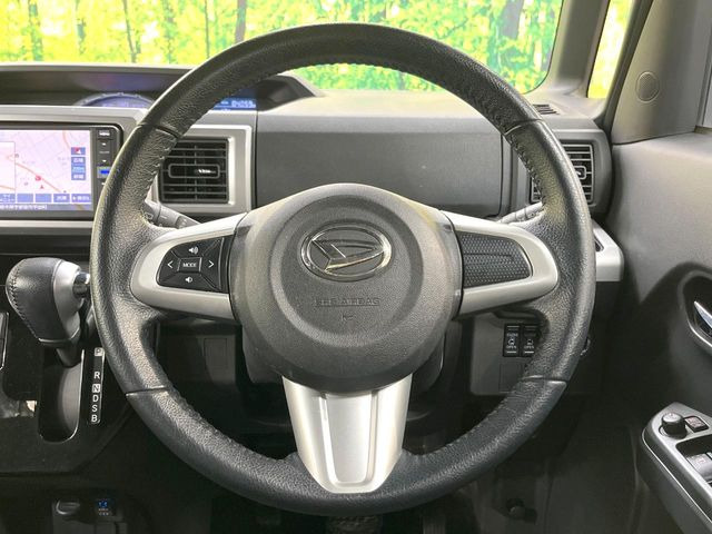 ステアリングも使用感が少なく、きれいな状態となっております♪