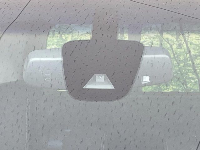 �y�G�}�[�W�F���V�[�u���[�L�z���s���ɑO���̎ԗ�����F�����A�Փ˂������Ȏ��͌x��ƃu���[�L�ŏՓˉ���Ɣ�Q�y�����A�V�X�g�B�����S�Ƀh���C�u�����y���݂��������܂��B