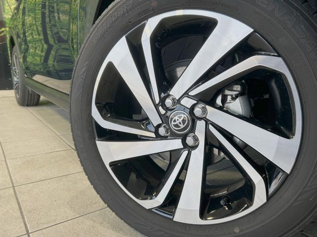 �y����17�C���`�A���~�z�C�[���z�O�ςɃ}�b�`���������A���~�z�C�[���𑕒����Ă���܂��B�e��ЊO�A���~�z�C�[����A�X�^�b�h���X�^�C�����戵�����Ă���܂��B���񂲑��k����������