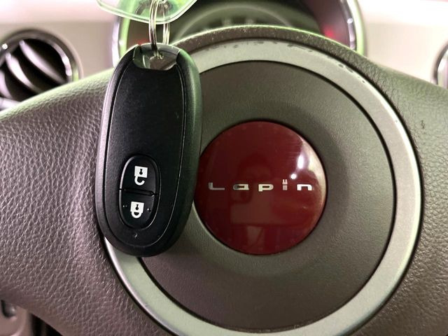 �y�L�[�t���[�V�X�e���z�J�o����|�P�b�g�ɓ��ꂽ�܂܂ł��h�A�̎{���E�������\�ȃX�}�[�g�L�[�𑕔��B�G���W���̃I���E�I�t�����J�M�����o���K�v����������Ƃ��Ă��֗��ł���