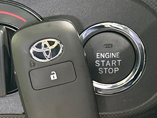 �y�X�}�[�g�L�[�z�J�o����|�P�b�g�ɓ��ꂽ�܂܂ł��h�A�̎{���E�������\�ȃX�}�[�g�L�[�𑕔��B�G���W���̃I���E�I�t�����J�M�����o���K�v����������Ƃ��Ă��֗��ł���