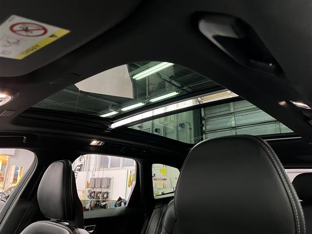 XC60T6 AWD Rデザイン 4WD