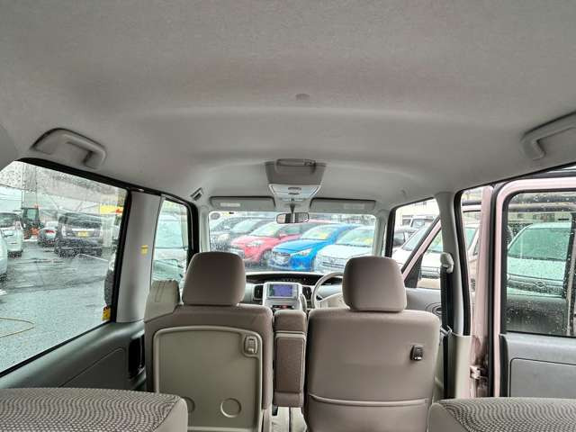 ���X�܂œ��ЃX�^�b�t���S�����߂Ĕ��������e�i���X�v���܂�!