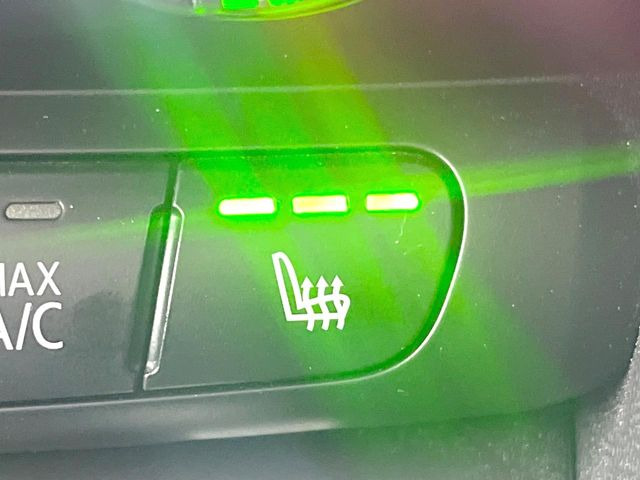 ���t�����g�V�[�g�q�[�e�B���O:�^�]�ȁE����ȋ��ɎO�i�K�Œ��߂��\�ȃV�[�g�q�[�^�[�𑕔����Ă���܂��B�G�߂��킸���K�ɂ��g�p���������܂��B