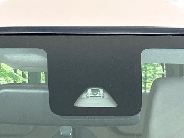 �y�X�}�[�g�A�V�X�g�z���s���ɑO���̎ԗ�����F�����A�Փ˂������Ȏ��͌x��ƃu���[�L�ŏՓˉ���Ɣ�Q�y�����A�V�X�g�B�����S�Ƀh���C�u�����y���݂��������܂��B