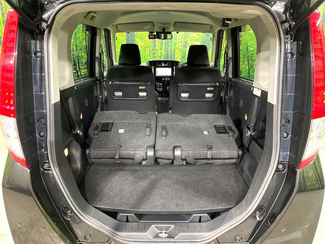 ���i�̂���������ʋ΁A���}���ɏ\���ȉ׎��X�y�[�X���m�ۂ��Ă���܂��B�Z�J���h�V�[�g��|���ƁA�傫�ȉו��̐ύڂ��\�ł���