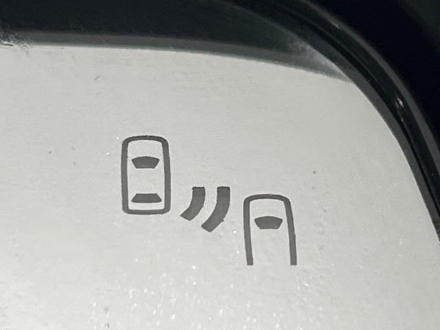 �y�u���C���h�X�|�b�g���[�j���O�z���s���A�h�A�~���[�̎��p�ɂȂ�₷���ӏ��Ɍ㑱�Ԃ��ڋ߂���ƃT�C�h�~���[�t�߂Ɍx����\���A�h���C�o�[�ɒ��ӊ��N�����Ă���܂��B