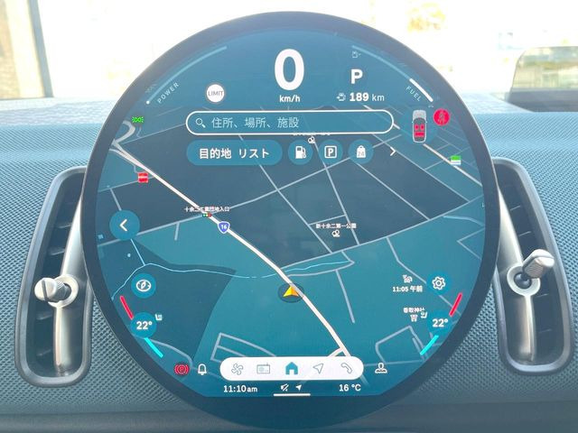 ��MINI�����i�r:��̊��̂���i�r�́A����������ԓ������o���Ă���܂��BBluetooth�Đ��ȂǃI�[�f�B�I�@�\���[�����Ă���܂��̂ŁA�^�]�����y���߂܂���