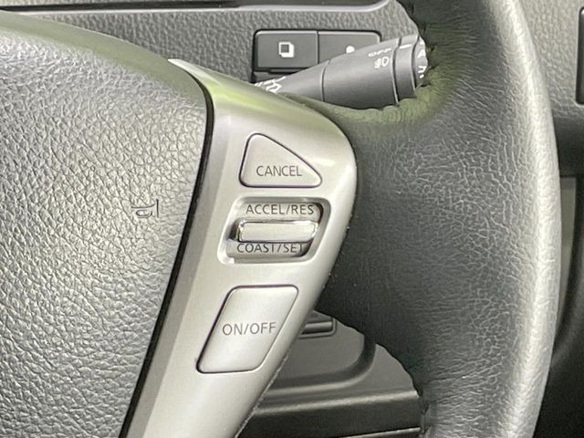 �y�N���[�Y�R���g���[���z�������H�����N���N���s�B�A�N�Z���𗣂��Ă���葬�x�ő��s���ł��A�������^�]���̕��S���y��!�����E�������ȒP�ȃX�C�b�`����Œ����ł��܂��B