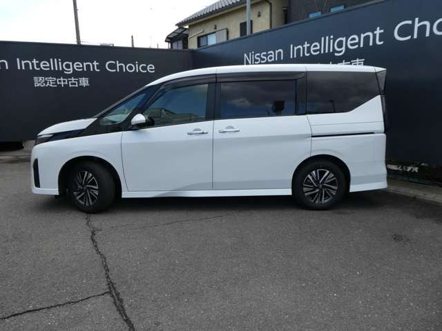 セレナ1.4 e-4ORCE ハイウェイスターV 4WD