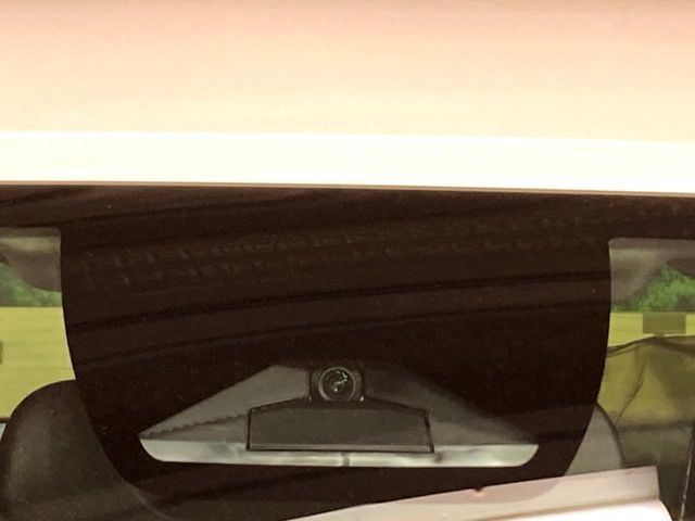 �y�z���_�Z���V���O�z���s���ɑO���̎ԗ�����F�����A�Փ˂������Ȏ��͌x��ƃu���[�L�ŏՓˉ���Ɣ�Q�y�����A�V�X�g�B�����S�Ƀh���C�u�����y���݂��������܂��B