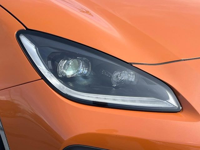 �yLED�w�b�h���C�g�z���V����ԑ��s�����ǍD�Ȏ��E���m�ۂ����S���ĉ^�]�ł��鍂�P�xLED�w�b�h���C�g�𑕔�!�_�����x�������A����d�͂��}�����Ă��܂��B