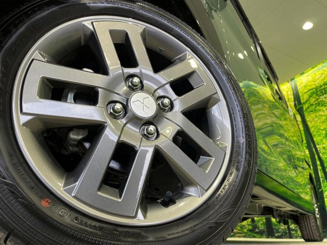 �y����15�C���`�A���~�z�C�[���z�O�ςɃ}�b�`���������A���~�z�C�[���𑕒����Ă���܂��B�e��ЊO�A���~�z�C�[����A�X�^�b�h���X�^�C�����戵�����Ă���܂��B���񂲑��k����������