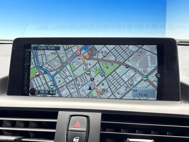 �������i�r:��̊��̂���i�r�́A����������ԓ������o���Ă���܂��B�I�[�f�B�I�@�\���[�����Ă���܂��̂ŁA�^�]�����y���߂܂���