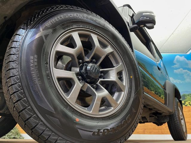 【純正アルミホイール】外観にマッチした純正アルミホイールを装着しております。各種社外アルミホイールや、スタッドレスタイヤも取扱いしております。是非ご相談ください♪