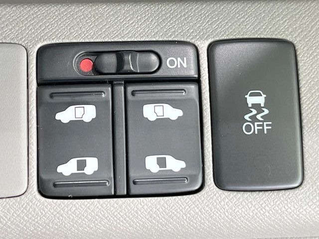 �y�����p���[�X���C�h�h�A�z�X�}�[�g�L�[��^�]�Ȃ̃X�C�b�`�Ō�ȗ����X���C�h�h�A�̊J���\���d��������͂����ăh�A���J����K�v�������A�����Ȃ��q�l�ł��ȒP�ɊJ���߂ł����K�ł���