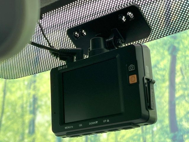 �y�h���C�u���R�[�_�[�z�h���C�u���R�[�_�[����!���s���͂������A������^�]�⎖�̂ɑ��������ہA�f���ŋL�^���A����̃��X�N�ɔ����܂��B���L�^�pSD�J�[�h�͂��q�l�����g�ł��������������K�v������܂��B