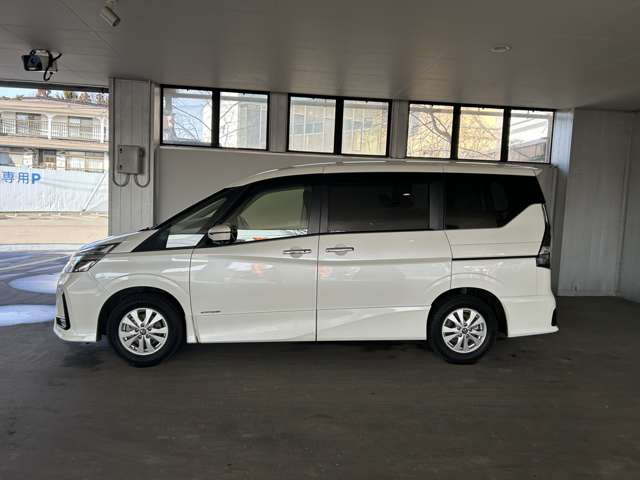 セレナ2.0 ハイウェイスターV 4WD