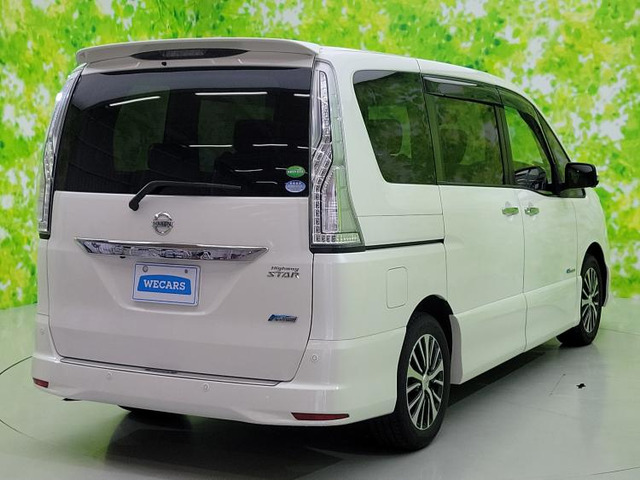 セレナ2.0 ハイウェイスター Vセレクション+Safety II S-HYBRID