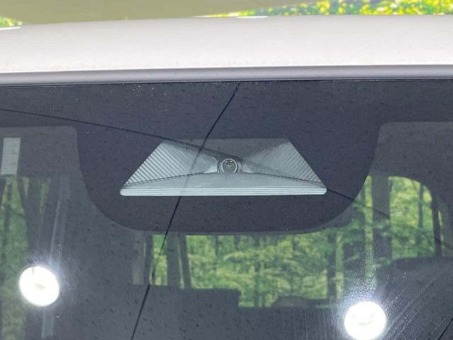 �y�z���_�Z���V���O�z���s���ɑO���̎ԗ�����F�����A�Փ˂������Ȏ��͌x��ƃu���[�L�ŏՓˉ���Ɣ�Q�y�����A�V�X�g�B�����S�Ƀh���C�u�����y���݂��������܂��B