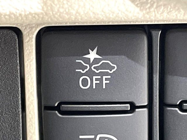 �y�X�}�[�g�A�V�X�g�z���s���ɑO���̎ԗ�����F�����A�Փ˂������Ȏ��͌x��ƃu���[�L�ŏՓˉ���Ɣ�Q�y�����A�V�X�g�B�����S�Ƀh���C�u�����y���݂��������܂��B