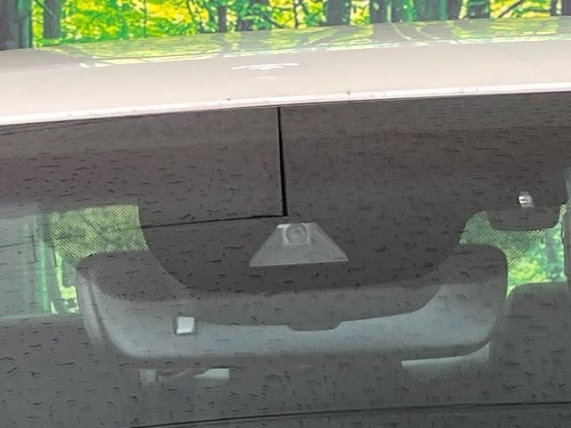 �y�g���^�Z�[�t�e�B�Z���X�z���s���ɑO���̎ԗ�����F�����A�Փ˂������Ȏ��͌x��ƃu���[�L�ŏՓˉ���Ɣ�Q�y�����A�V�X�g�B�����S�Ƀh���C�u�����y���݂��������܂��B