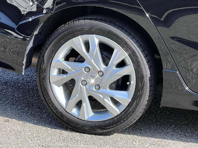 ���Ђ́A���q���܂̃j�[�Y�ɂ������o����悤�A�L�x�ȎԎ����葵���Ă���܂��B����芷���̍ۂ��A����A��낵�����肢�������܂��B