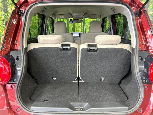 ���i�̂���������ʋ΁A���}���ɏ\���ȉ׎��X�y�[�X���m�ۂ��Ă���܂��B�Z�J���h�V�[�g��|���ƁA�傫�ȉו��̐ύڂ��\�ł���