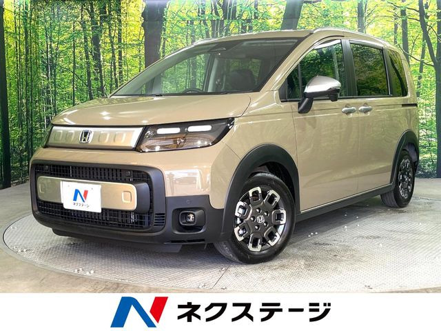 フリード1.5 e:HEV クロスター