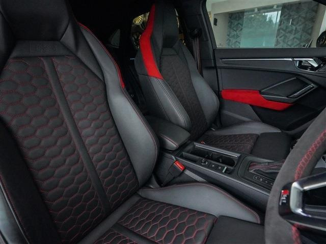 ����E�����������Ă���܂��B���C�y�ɂ����k���������B