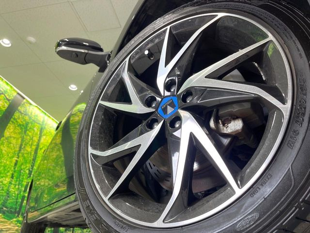 �y17�C���`�A���~�z�C�[���z�O�ςɃ}�b�`�����A���~�z�C�[���𑕒����Ă���܂��B�e��A���~�z�C�[����A�X�^�b�h���X�^�C�����戵�����Ă���܂��B���񂲑��k����������