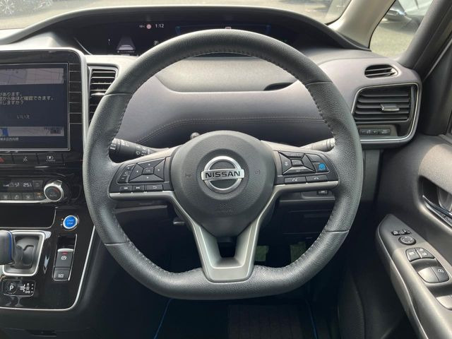 �y�����v�����X�e�A�����O�z�㎿�Ȋv���g�p���邱�ƂŁA��ɂ����������݂ƂĂ��^�]���₷���n���h���ł���