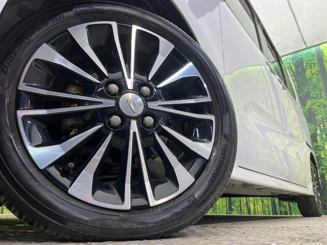 �y����15�C���`�A���~�z�C�[���z�O�ςɃ}�b�`���������A���~�z�C�[���𑕒����Ă���܂��B�e��ЊO�A���~�z�C�[����A�X�^�b�h���X�^�C�����戵�����Ă���܂��B���񂲑��k����������