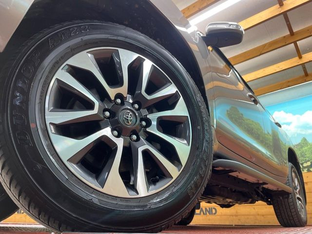 �y�O���[�h��p����18�C���`�A���~�z�C�[���z�f�U�C�����̍��������A���~�z�C�[���𑕒����Ă���܂��B�e��ЊO�A���~�z�C�[����A�X�^�b�h���X�^�C�����戵�����Ă���܂��B���񂲑��k����������