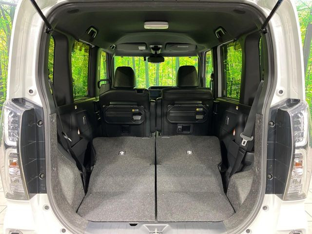 ���i�̂���������ʋ΁A���}���ɏ\���ȉ׎��X�y�[�X���m�ۂ��Ă���܂��B�Z�J���h�V�[�g��|���ƁA�傫�ȉו��̐ύڂ��\�ł���