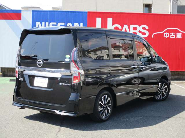 セレナ1.2 e-POWER ハイウェイスターV