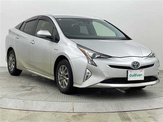 プリウス1.8 S E-Four 4WD