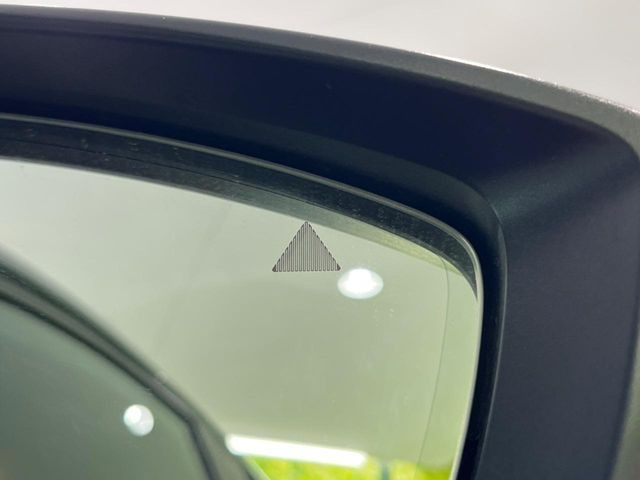 �y�u���C���h�X�|�b�g���j�^�����O�z���s���A�h�A�~���[�̎��p�ɂȂ�₷���ӏ��Ɍ㑱�Ԃ��ڋ߂���ƃT�C�h�~���[�t�߂Ɍx����\���A�h���C�o�[�ɒ��ӊ��N�����Ă���܂��B