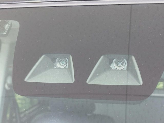 �y�X�}�[�g�A�V�X�g�z���s���ɑO���̎ԗ�����F�����A�Փ˂������Ȏ��͌x��ƃu���[�L�ŏՓˉ���Ɣ�Q�y�����A�V�X�g�B�����S�Ƀh���C�u�����y���݂��������܂��B