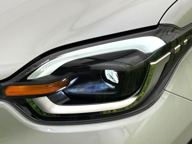 �yLED�w�b�h���C�g�z���V����ԑ��s�����ǍD�Ȏ��E���m�ۂ����S���ĉ^�]�ł��鍂�P�xLED�w�b�h���C�g�𑕔�!�_�����x�������A����d�͂��}�����Ă��܂��B