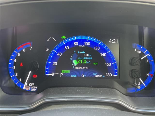 カローラ1.8 ハイブリッド W×B