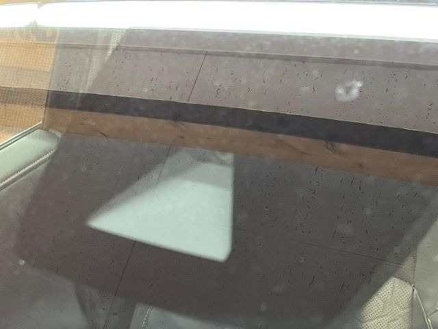 �y�g���^�Z�[�t�e�B�Z���X�z���s���ɑO���̎ԗ�����F�����A�Փ˂������Ȏ��͌x��ƃu���[�L�ŏՓˉ���Ɣ�Q�y�����A�V�X�g�B�����S�Ƀh���C�u�����y���݂��������܂��B