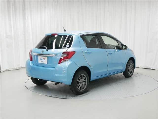 ヴィッツ1.3 F 4WD