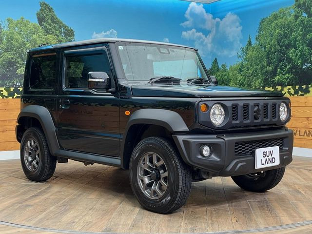 高透明度のガラス皮膜で撥水はもちろん、上質なツヤ・光沢を実現。紫外線や酸性雨から大切な愛車を保護し、色あせ・劣化を防止。「弾スプラッシュコート」、「弾プリミッサコート」からお選びいただけます。