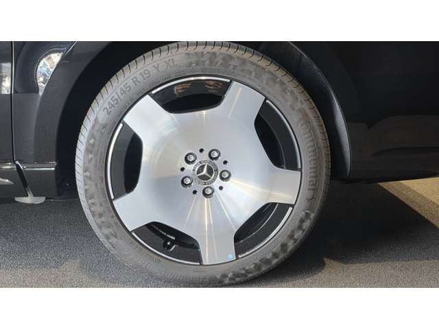 VクラスV220d エクスクルーシブ ロング プラチナスイート