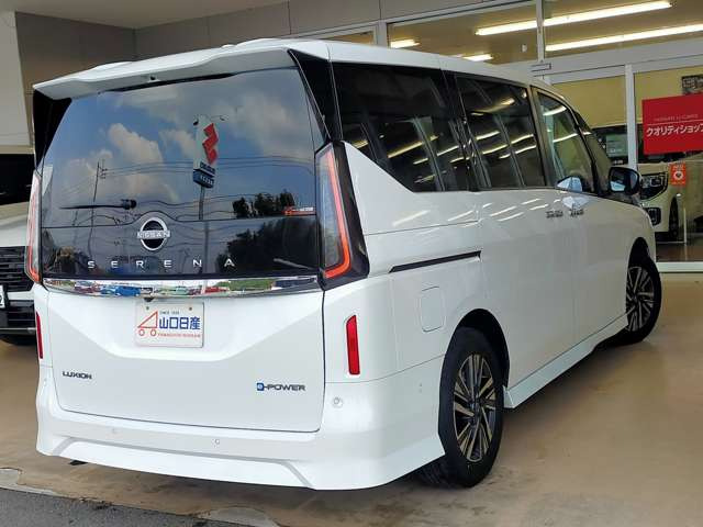 セレナ1.4 e-POWER ルキシオン