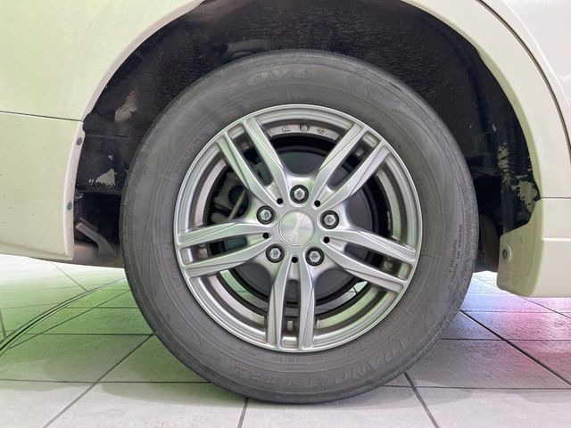 �y15�C���`�A���~�z�C�[���z�O�ςɃ}�b�`�����A���~�z�C�[���𑕒����Ă���܂��B�e��ЊO�A���~�z�C�[����A�X�^�b�h���X�^�C�����戵�����Ă���܂��B���񂲑��k����������